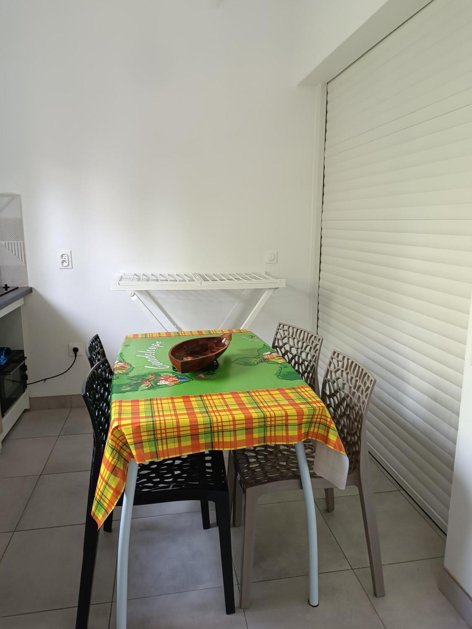 Kaz A Klemence Gite Creole Avec Piscine Et Table Dhotes A Anse Bertrand Exteriér fotografie